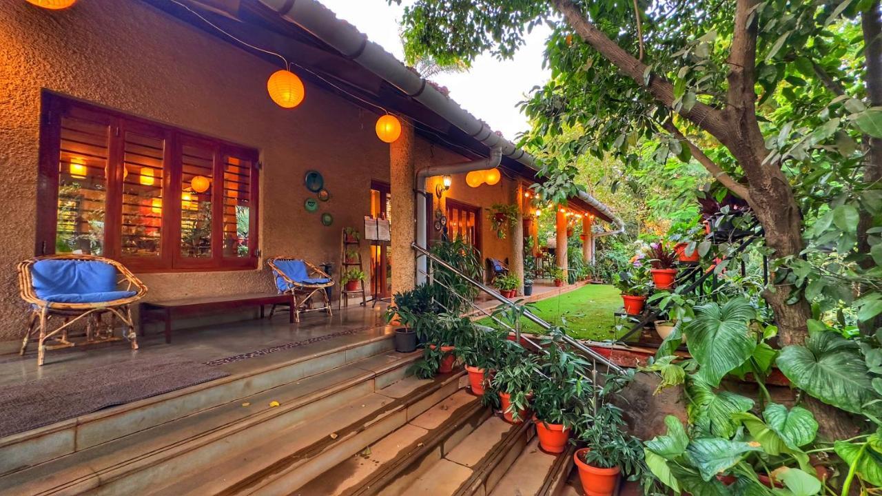 Peace Lily Cottage Карджат Экстерьер фото